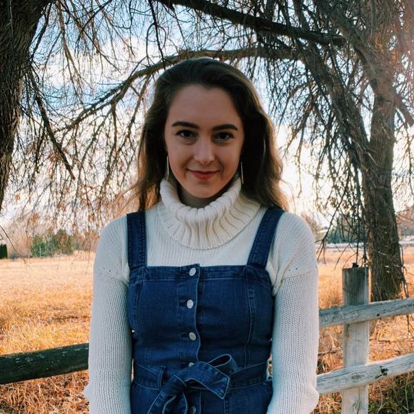 Meet your Posher, Lauren - Picture 1 of 1